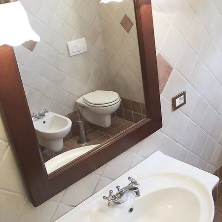 蒙特格拉帕普利德拉亚农家乐 奥贝里塞