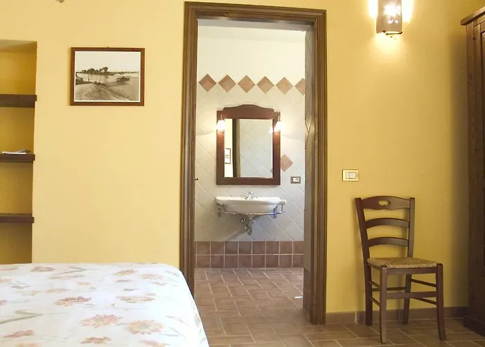 La Pulledraia Del Podere Montegrappa 알베레세